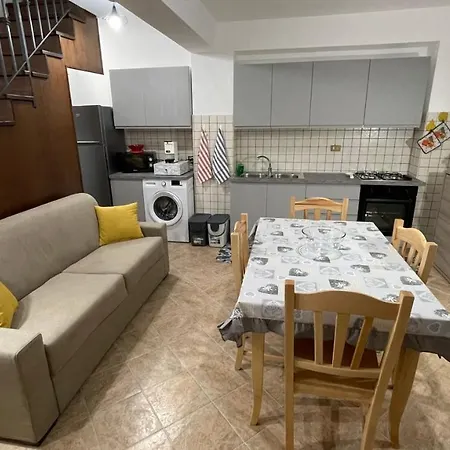 Casa Vacanze Antico Cortile Delle Palme *