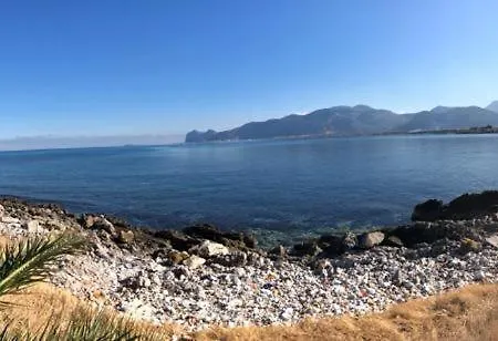 Casa Vacanze Antico Cortile Delle Palme Σπίτι διακοπών *